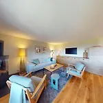 Apartment With Fireplace & Mountain View *